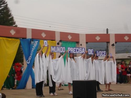 Momento Cívico em São Pedro da Serra (Foto: Assessoria de São Pedro da Serra)
