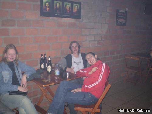 Pessoas no pub (Foto: Atelier do Sabor)