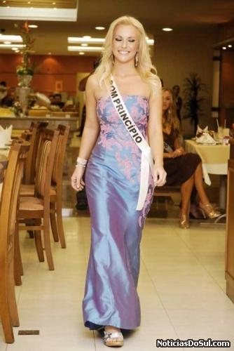 Desfile de apresentação (Foto: Site Miss RS 2008)