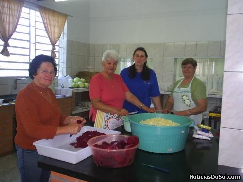 responsáveis pela cozinha (Foto: Bomb.Volunt. C.Barbosa)