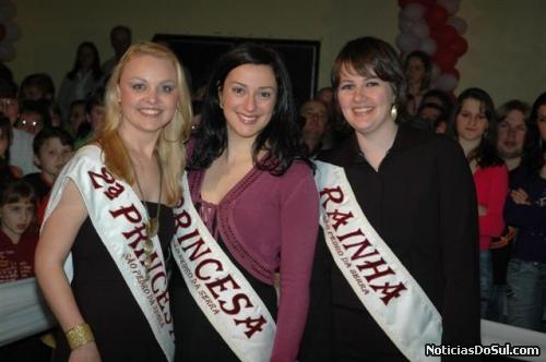 As ex-rainhas e ex-princesas foram homenageadas (Foto: PhotoArte)