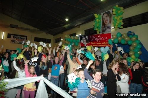 As torcidas estavam muito animadas (Foto: PhotoArte)