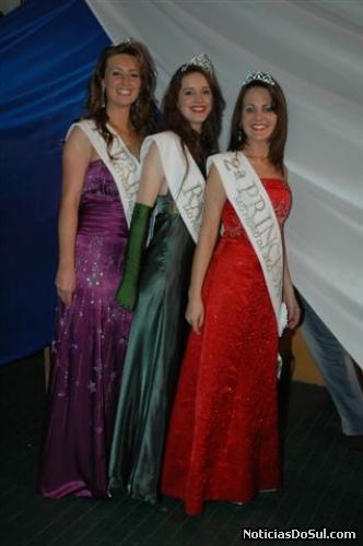 Rosângela Ritter, 1ª princesa, Patrícia Hannauer, Rainha e Elisa Maria Maldaner, 2ª Princesa (Foto: PhotoArte)