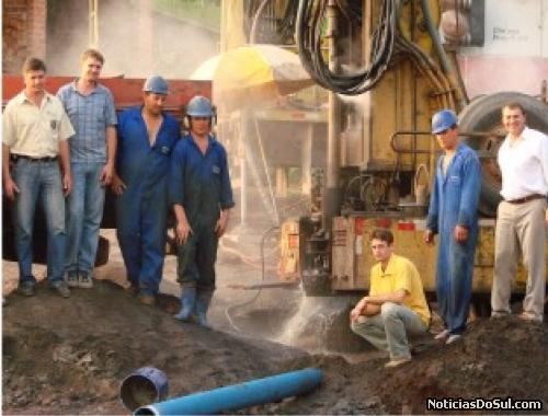 Alegria de vera a água jorrando (Foto: Divulgação S Pedro)