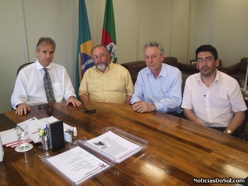 Deputado Proença e comitiva de Salvador do Sul (Foto: Expressão Regional)