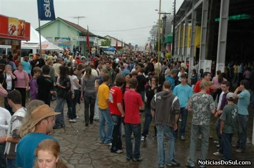 Público presente no domingo 18 (Foto: PhotoArte)