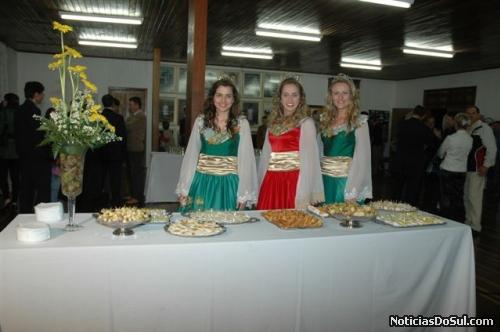Soberanas da festa no Café da Colônia (Foto: PhotoArte)