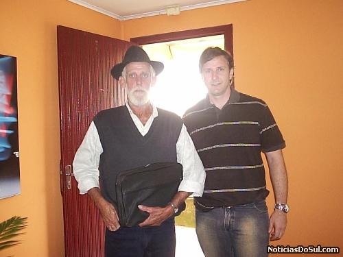 Para o advogado Luciano Alflen, a convivência é maravilhosa no interior (Foto: Cathierine Hoffmann)