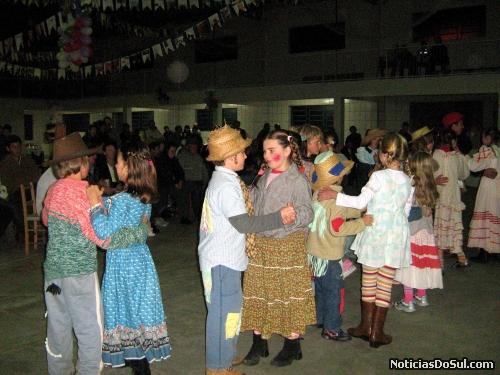 alunos de campestre e festa junina (Foto: divulgação /pmsp)