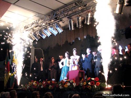 Alegria pela abertura - minifogos (Foto: romildo)