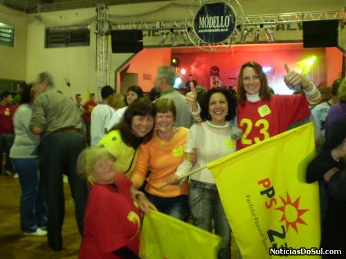 Público no baile da vitória (Foto: Expressão Regional)