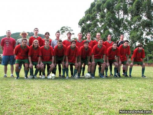 Equipe do São Pedro, que conquistou o Vice Campeonato ao ser derrotada pel São José Babilônia (Foto: romildo)