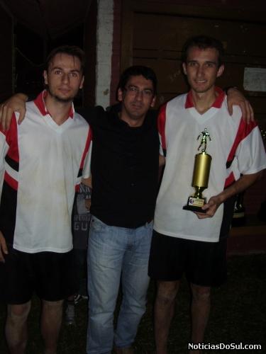 Gio e Marcio Flach goleadores do certame. (Foto: LISERF)