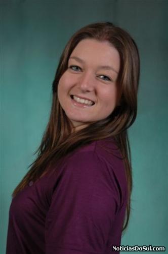 Aline de Oliveira – 19 anos – representante da Sul Terra e da Original Móveis (Foto: PhotoArte)