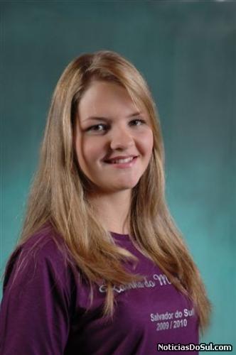 Carolina Inês Loff – 17 anos – representante da Mega Embalagens e da Carine Bordados (Foto: PhotoArte)