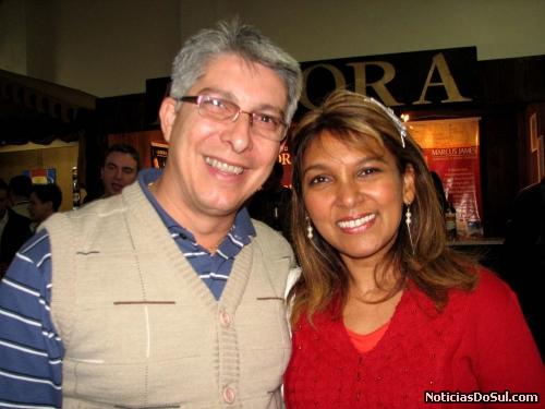 O Casal Paulista que reside em Porto Alegre, manifestou sua imensa satisfação por participar pela primeira vez deste evento gastronômico. (Foto: romildo)