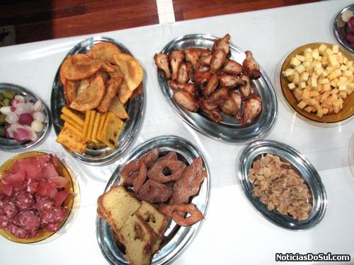 Alguns dos pratos oferecdios e que foram apreciados por todos os participantes (Foto: romildo)