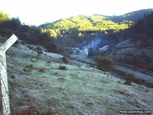 A beleza que assusta, pois o frio traz benefícios, mas também estraga, agrada uns e desagrada outros (Foto: Juares-ba)