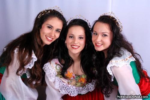 Rainha Mônica Feyh e as princesas Janice Merrib e Diana Muxfeldi divulgarão o evento (Foto: PhotoArte/Divulga)