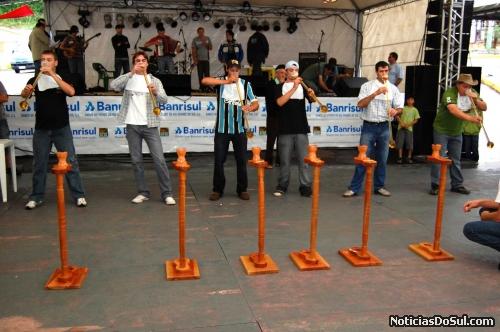 Alguns dos participantes do concurso para tomar Chopp em metro (Foto: Divulgação)