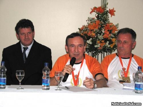 Clóvis Tramontina ao centro é o presidente de honra da ACBF e faz questão sempre de estar presente, pois é o maior incentivador (Foto: Romildo)