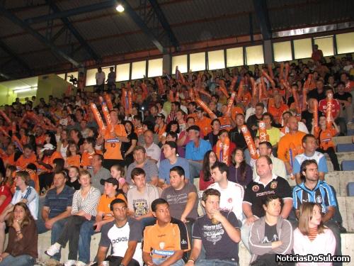 A torcida de mais de 5.000 pessoas esteve no Centro de eventos para prestigiar e incentivar os jogadores da ACBF na decisão do estadual (Foto: Romildo)