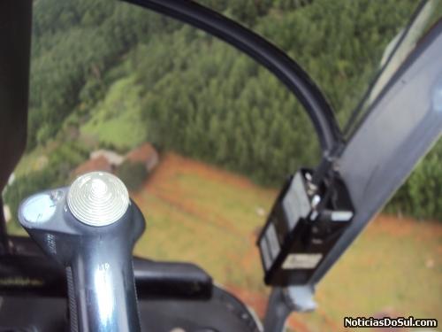 Região em que os assaltantes se esondiam era de mata muito densa (Foto: Expressão Regional)