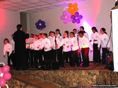 Os canarinhos de Farroupilha iniciaram suas atividades em 2008 e vem também como muito sucesso fazendo suas apresentações e agrandando por sua sonoridade e disposição (Foto: Romildo)