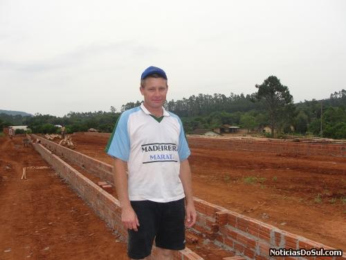 Valdir Francisco Lamb está concretizando um sonho da família em Linha Kerber (Foto: Cristiane Scherer)
