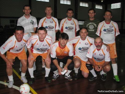 Amigos da JM, terceiro lugar na categoria Máster (Foto: Romildo)