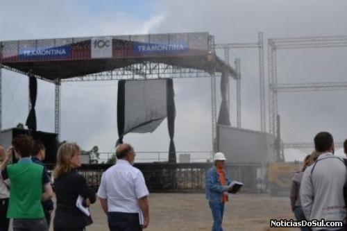 Jornalistas conhecem a estrutura do show (Foto: Cathierine Hoffmann)