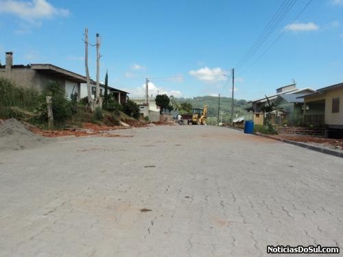 Pavimentação da Rua Leonida Poersch foi concluída (Foto: Cathierine Hoffmann)